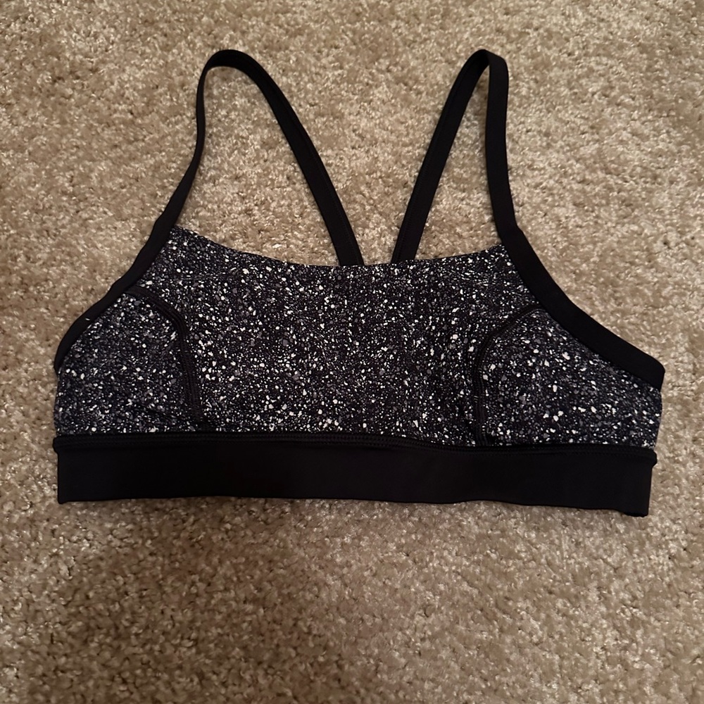 lululemon sports bra, hardly worn